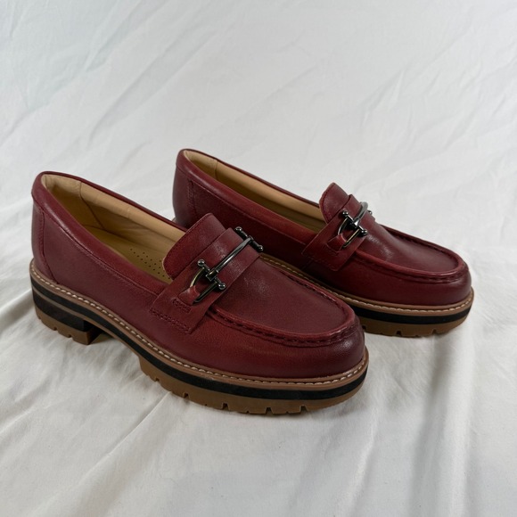 Clarks Shoes - EUC Clarks Womens Burgundy Leather Bit Loafers Lug Sole Platform Shoes 9.5 M